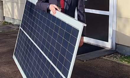 EconCore new circular solar panels reduce weight of roof installations by up to two thirds
